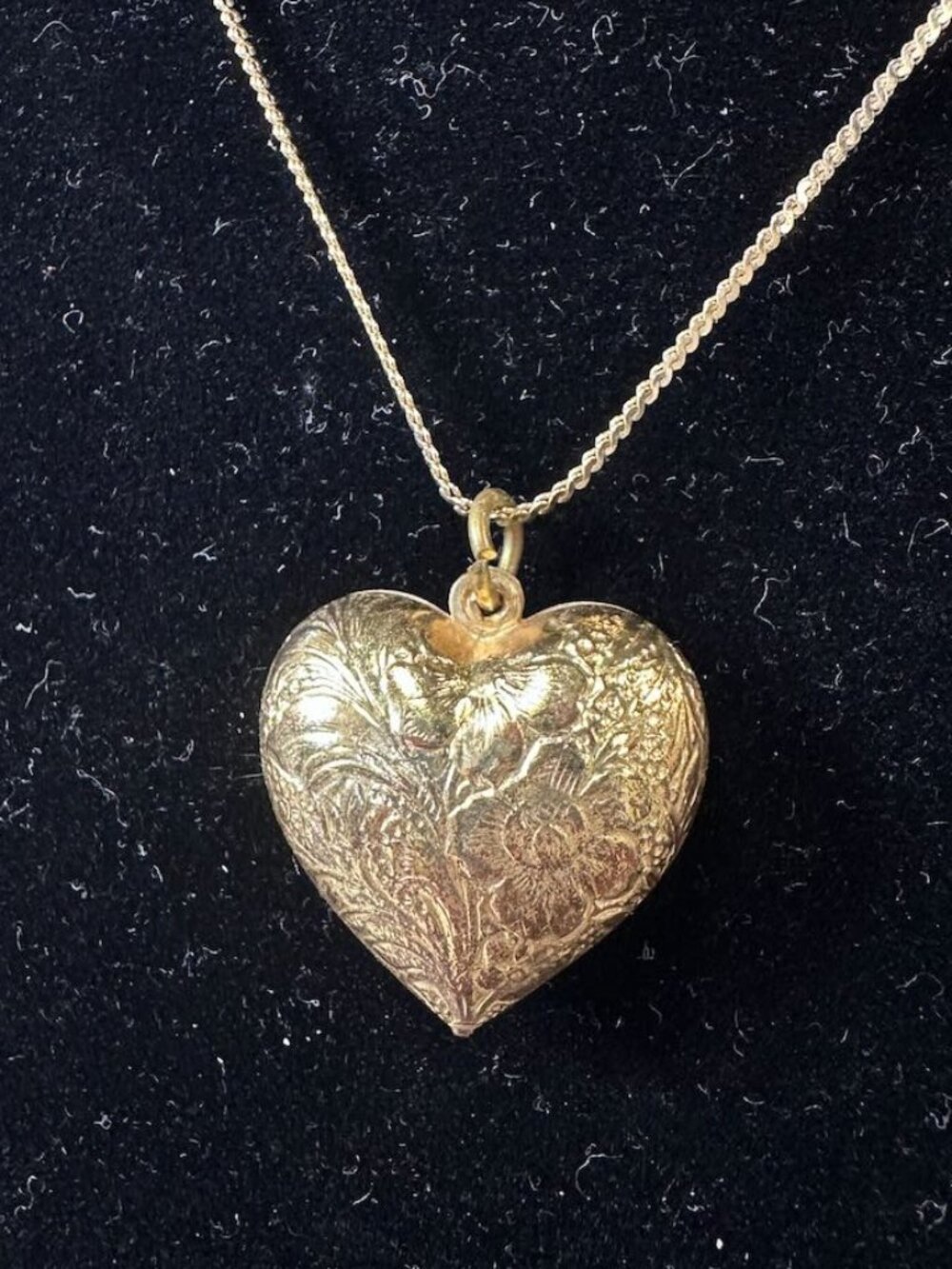 Vintage Victorian Style Puffy Gold Heart Pendant on Essence Chain